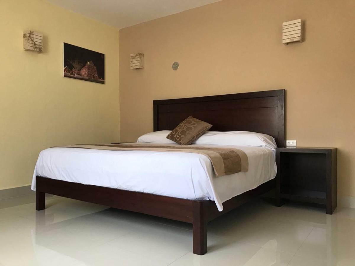 Hotel Casa Rosario Вальядолид Экстерьер фото